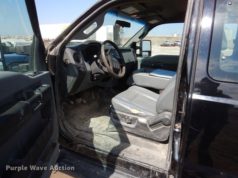 image for item MO9553 2016 Ford F250 Super Duty XL  SuperCab pickup truck