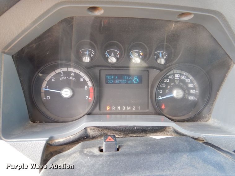 image for item MO9553 2016 Ford F250 Super Duty XL  SuperCab pickup truck