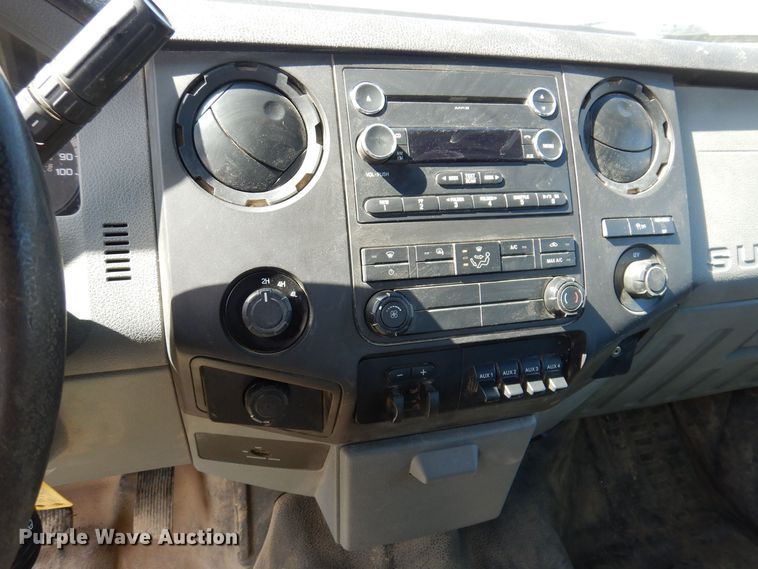 image for item MO9553 2016 Ford F250 Super Duty XL  SuperCab pickup truck