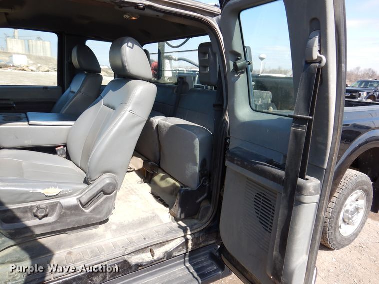 image for item MO9553 2016 Ford F250 Super Duty XL  SuperCab pickup truck