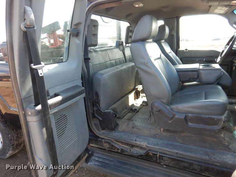 image for item MO9553 2016 Ford F250 Super Duty XL  SuperCab pickup truck