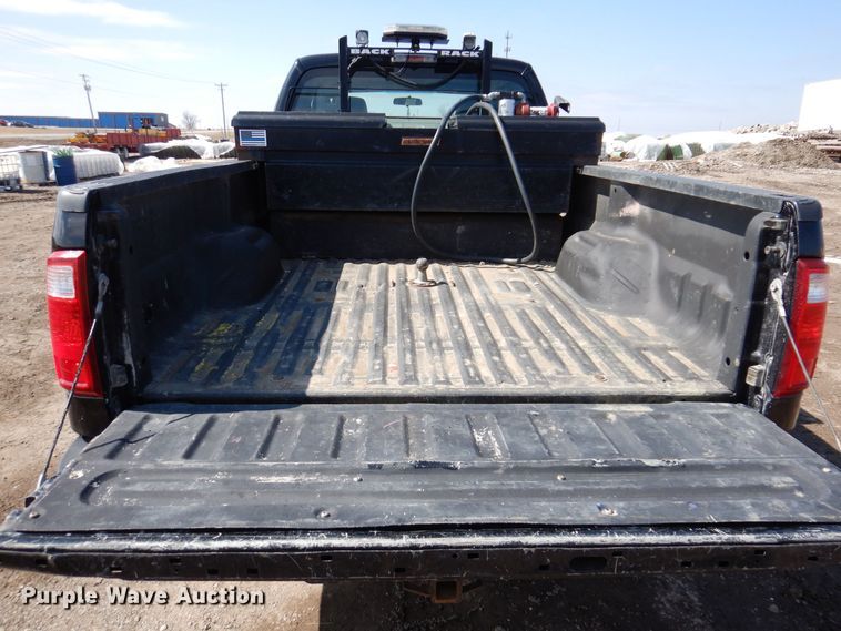 image for item MO9553 2016 Ford F250 Super Duty XL  SuperCab pickup truck