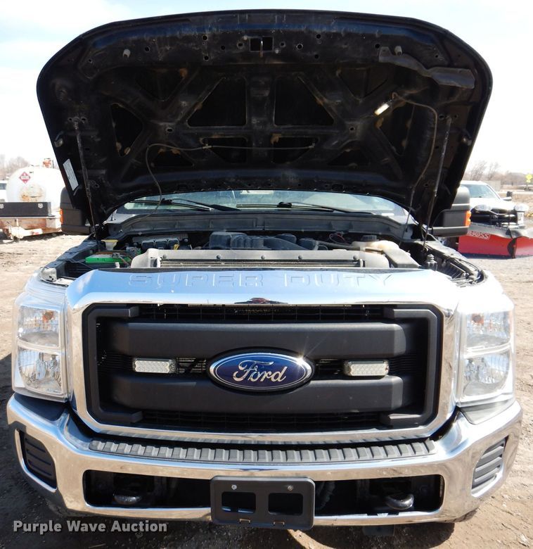 image for item MO9553 2016 Ford F250 Super Duty XL  SuperCab pickup truck