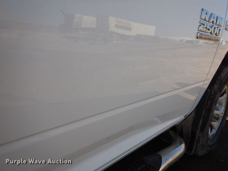 image for item MO9554 2018 Dodge Ram 2500HD  Crew Cab pickup truck