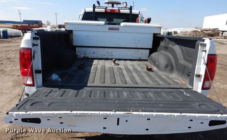 image for item MO9554 2018 Dodge Ram 2500HD  Crew Cab pickup truck