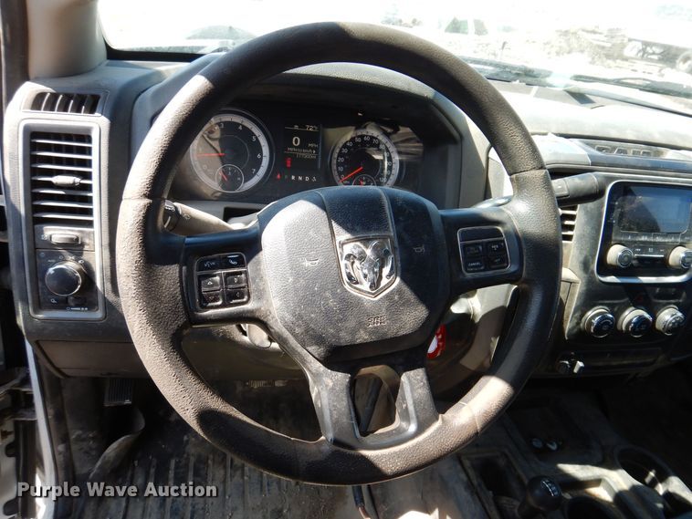 image for item MO9554 2018 Dodge Ram 2500HD  Crew Cab pickup truck