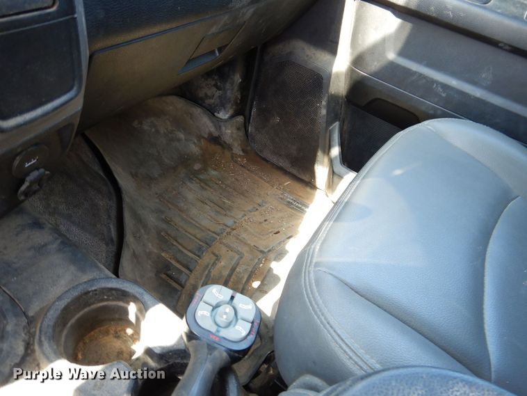 image for item MO9554 2018 Dodge Ram 2500HD  Crew Cab pickup truck