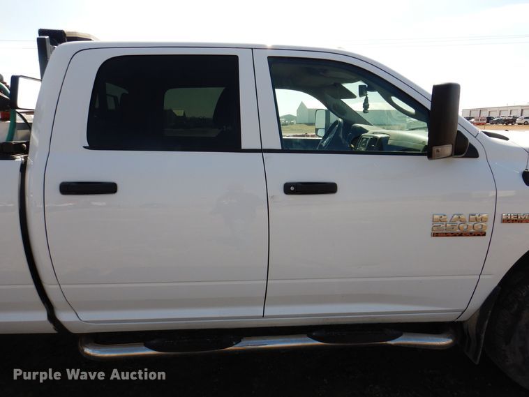 image for item MO9554 2018 Dodge Ram 2500HD  Crew Cab pickup truck