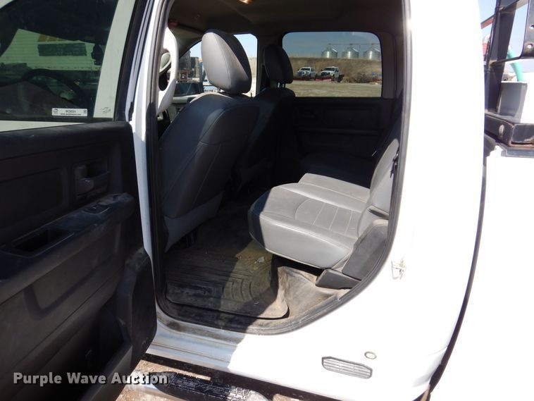 image for item MO9554 2018 Dodge Ram 2500HD  Crew Cab pickup truck