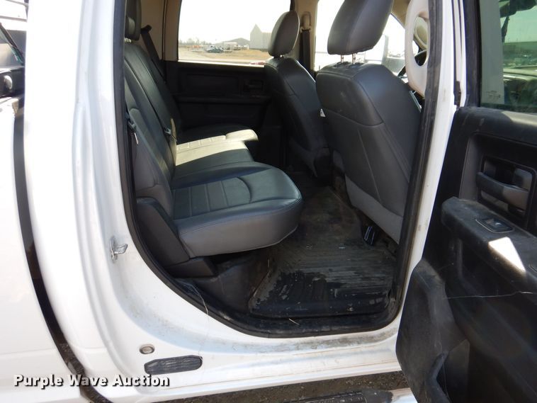 image for item MO9554 2018 Dodge Ram 2500HD  Crew Cab pickup truck