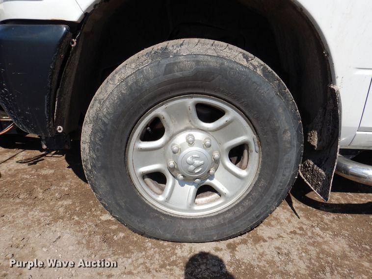 image for item MO9554 2018 Dodge Ram 2500HD  Crew Cab pickup truck