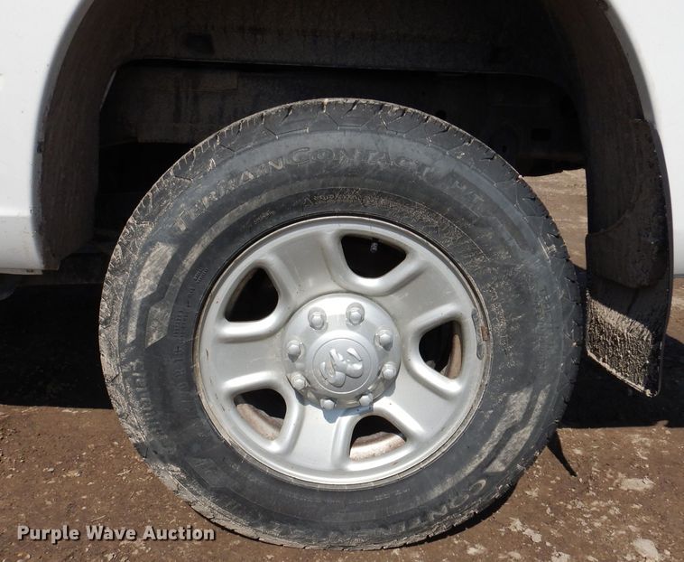 image for item MO9554 2018 Dodge Ram 2500HD  Crew Cab pickup truck