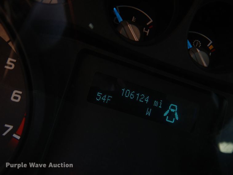 image for item MO9555 2016 Ford F250 Super Duty XL  Crew Cab pickup truck