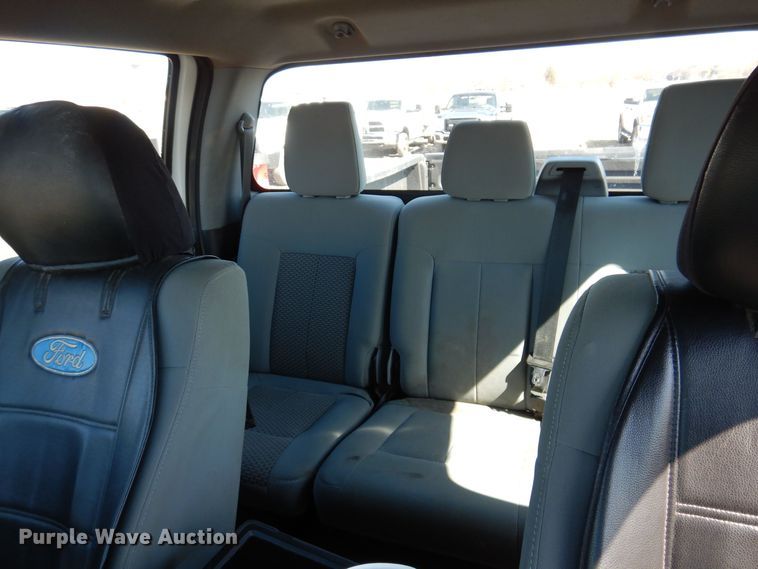 image for item MO9555 2016 Ford F250 Super Duty XL  Crew Cab pickup truck