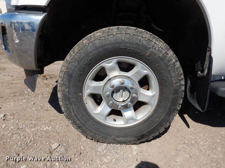 image for item MO9555 2016 Ford F250 Super Duty XL  Crew Cab pickup truck