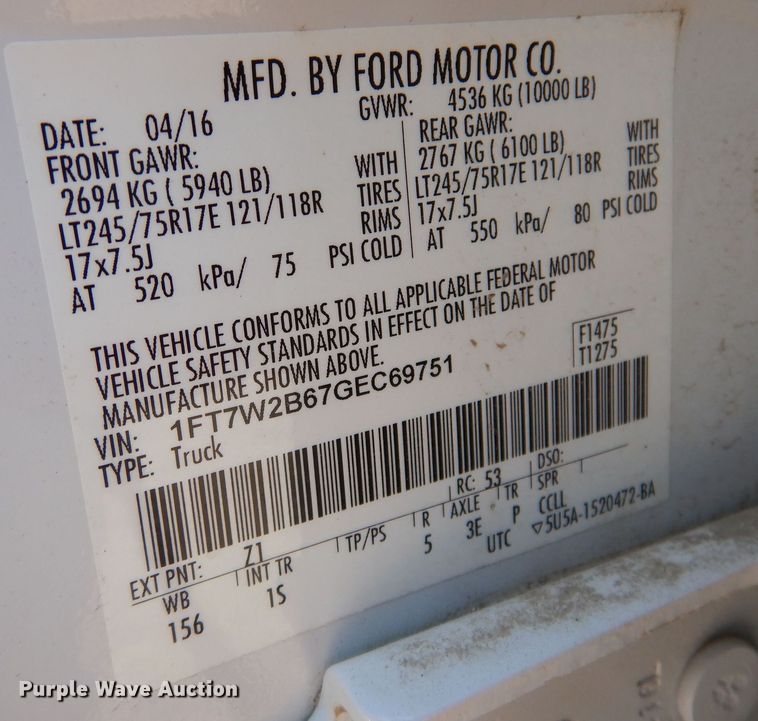 image for item MO9555 2016 Ford F250 Super Duty XL  Crew Cab pickup truck