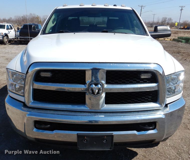 image for item MO9556 2018 Dodge Ram 2500HD  Crew Cab pickup truck