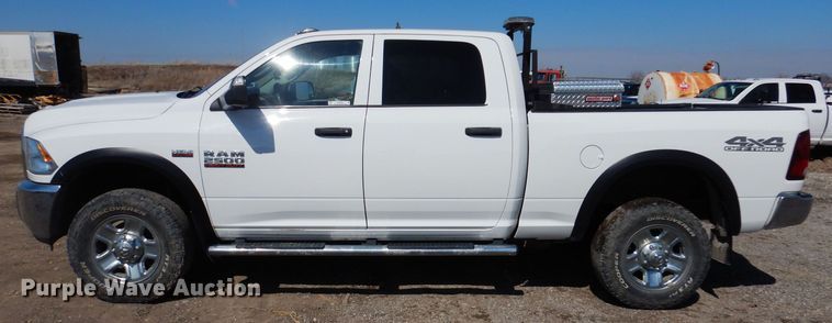 image for item MO9556 2018 Dodge Ram 2500HD  Crew Cab pickup truck