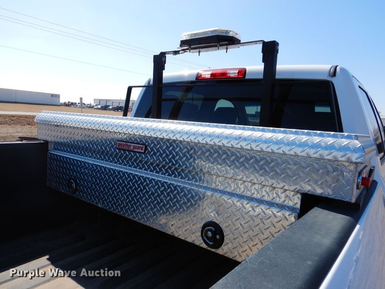 image for item MO9556 2018 Dodge Ram 2500HD  Crew Cab pickup truck