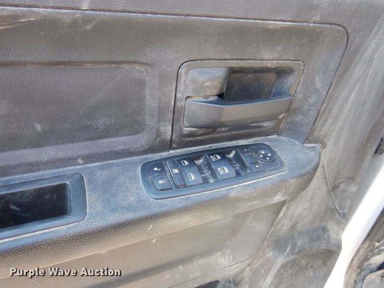 image for item MO9556 2018 Dodge Ram 2500HD  Crew Cab pickup truck