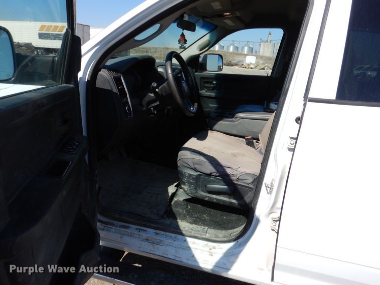 image for item MO9556 2018 Dodge Ram 2500HD  Crew Cab pickup truck