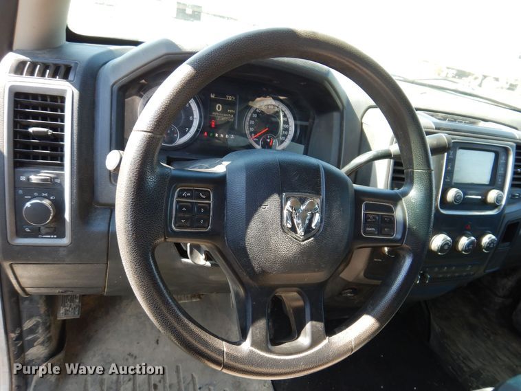 image for item MO9556 2018 Dodge Ram 2500HD  Crew Cab pickup truck