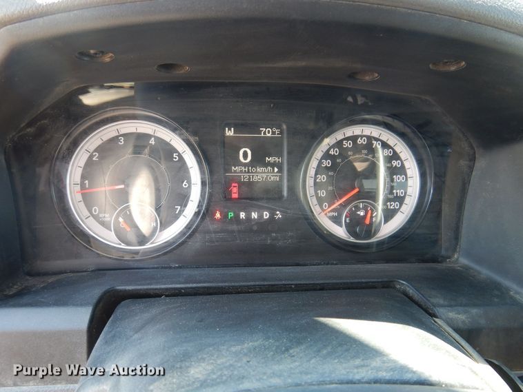 image for item MO9556 2018 Dodge Ram 2500HD  Crew Cab pickup truck