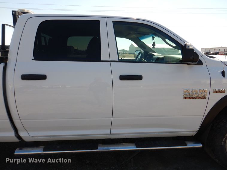 image for item MO9556 2018 Dodge Ram 2500HD  Crew Cab pickup truck