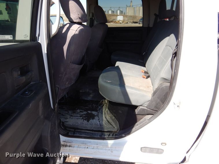 image for item MO9556 2018 Dodge Ram 2500HD  Crew Cab pickup truck