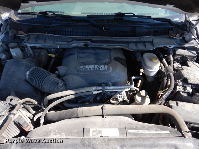 image for item MO9556 2018 Dodge Ram 2500HD  Crew Cab pickup truck