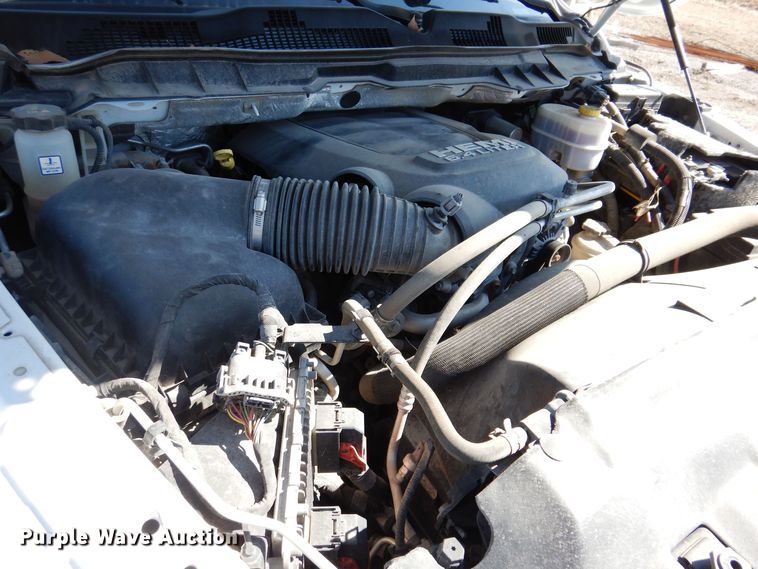 image for item MO9556 2018 Dodge Ram 2500HD  Crew Cab pickup truck