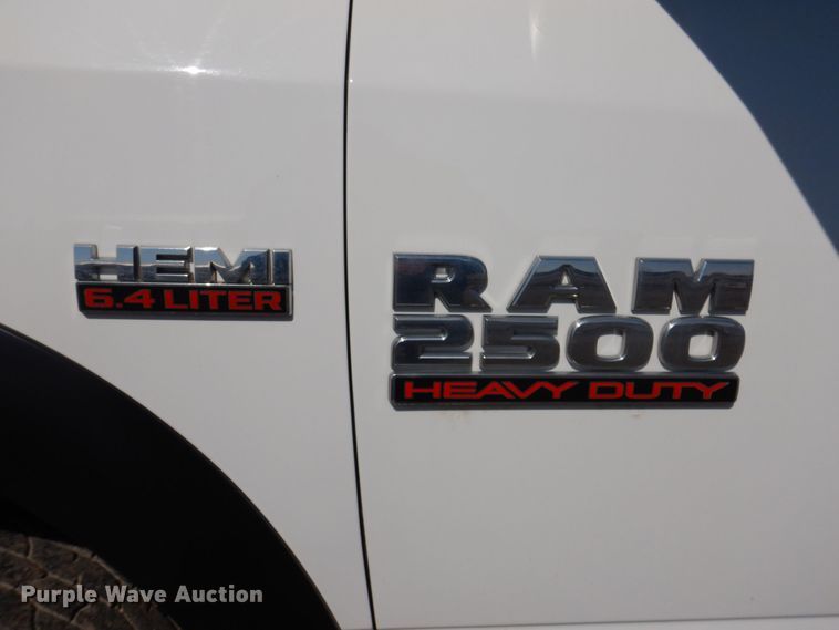 image for item MO9556 2018 Dodge Ram 2500HD  Crew Cab pickup truck