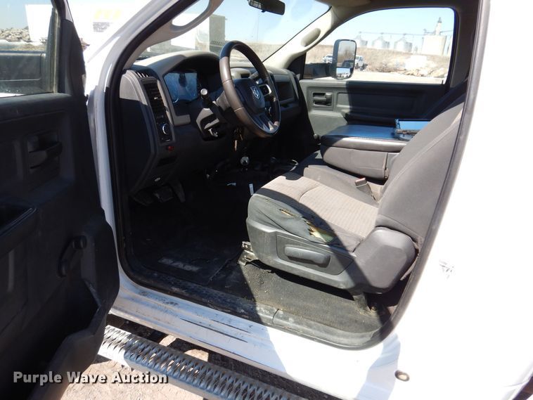 image for item MO9557 2010 Dodge Ram 2500HD  pickup truck