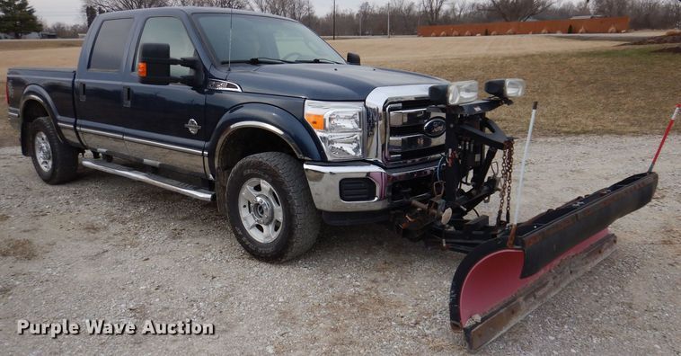 image for item MO9579 2013 Ford F250 Super Duty XLT  Crew Cab pickup truck