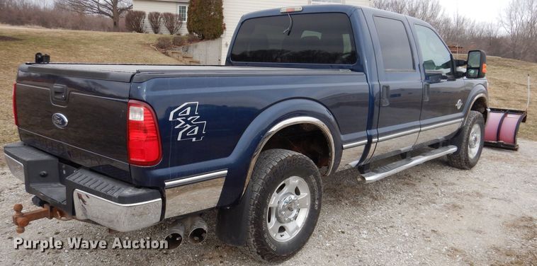 image for item MO9579 2013 Ford F250 Super Duty XLT  Crew Cab pickup truck