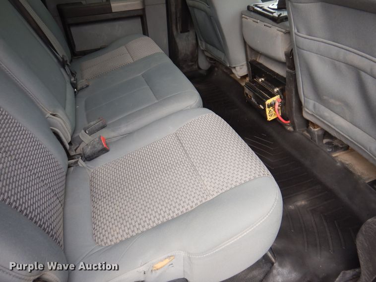 image for item MO9579 2013 Ford F250 Super Duty XLT  Crew Cab pickup truck