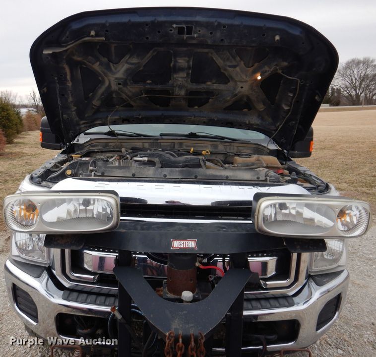 image for item MO9579 2013 Ford F250 Super Duty XLT  Crew Cab pickup truck