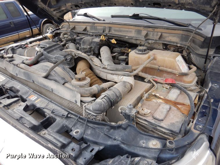 image for item MO9579 2013 Ford F250 Super Duty XLT  Crew Cab pickup truck