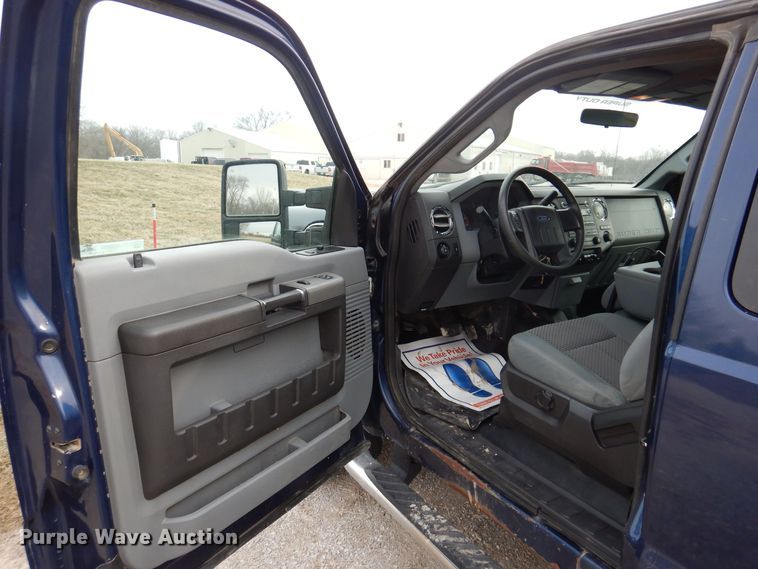 image for item MO9580 2012 Ford F250 Super Duty XLT  SuperCab pickup truck
