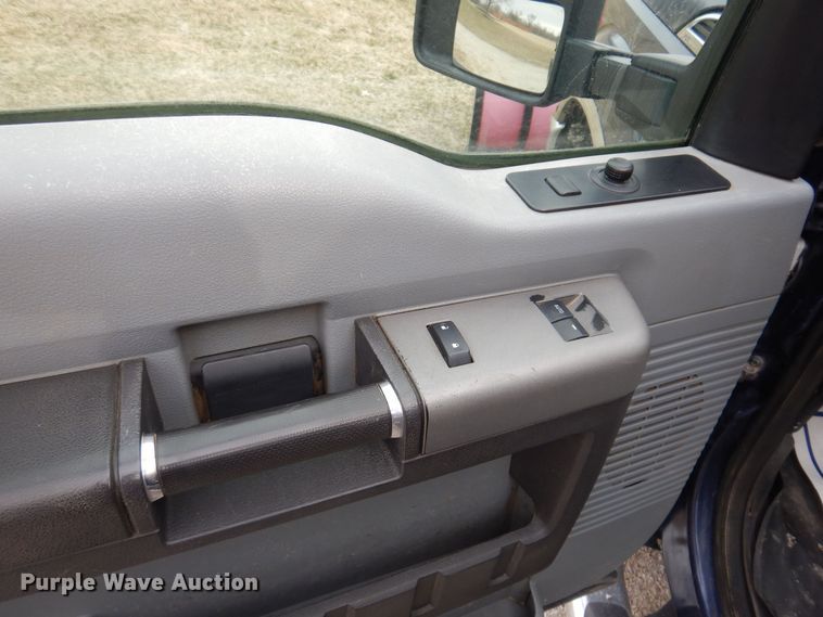 image for item MO9580 2012 Ford F250 Super Duty XLT  SuperCab pickup truck