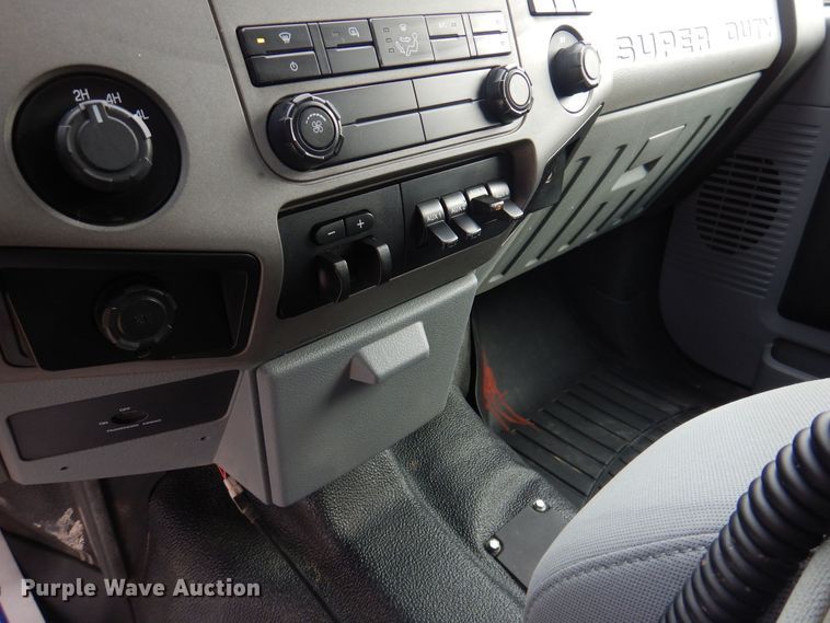 image for item MO9580 2012 Ford F250 Super Duty XLT  SuperCab pickup truck