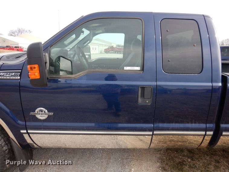 image for item MO9581 2012 Ford F250 Super Duty XLT  SuperCab pickup truck