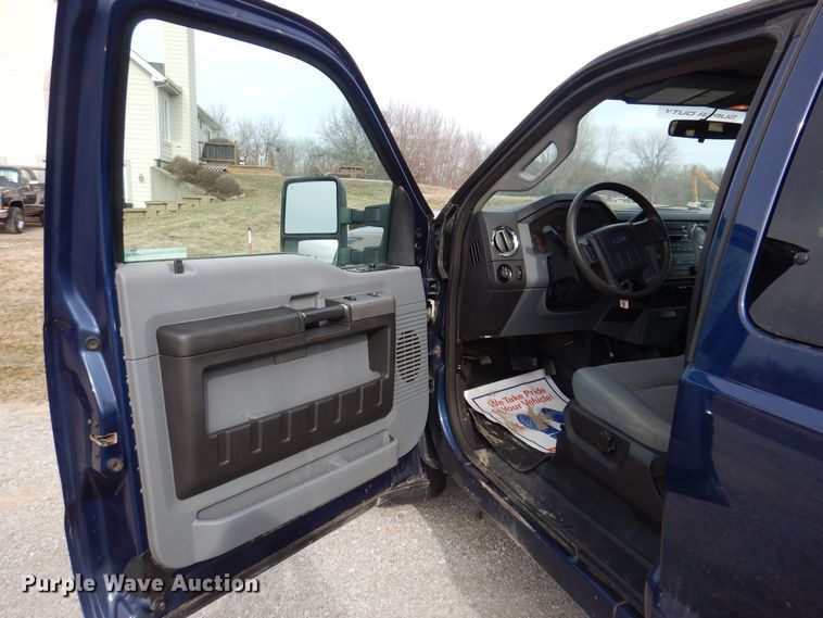 image for item MO9581 2012 Ford F250 Super Duty XLT  SuperCab pickup truck