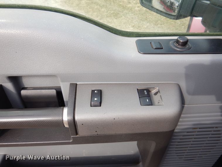 image for item MO9581 2012 Ford F250 Super Duty XLT  SuperCab pickup truck