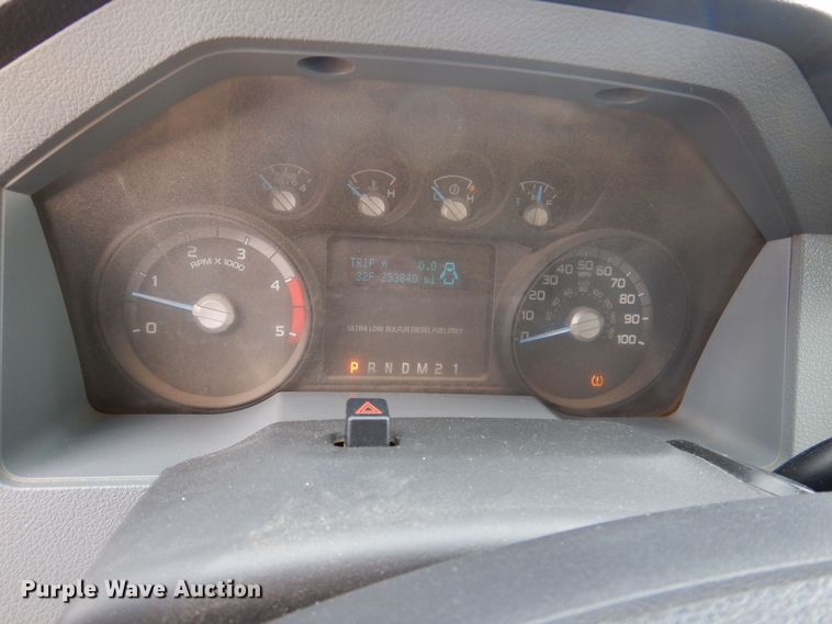 image for item MO9581 2012 Ford F250 Super Duty XLT  SuperCab pickup truck