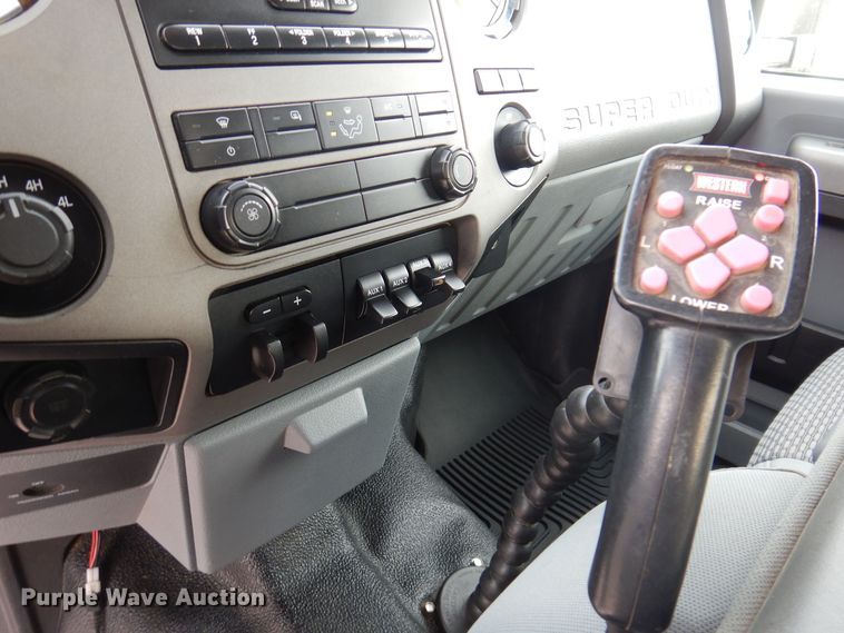 image for item MO9581 2012 Ford F250 Super Duty XLT  SuperCab pickup truck