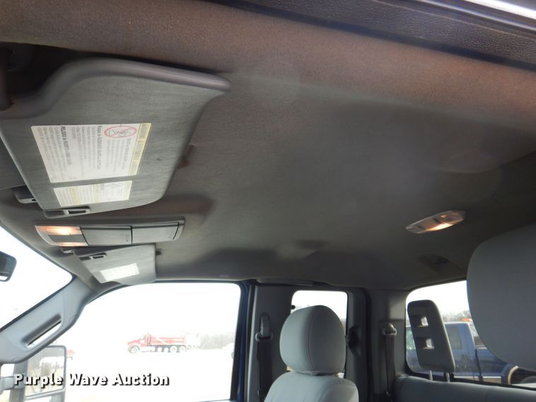 image for item MO9581 2012 Ford F250 Super Duty XLT  SuperCab pickup truck