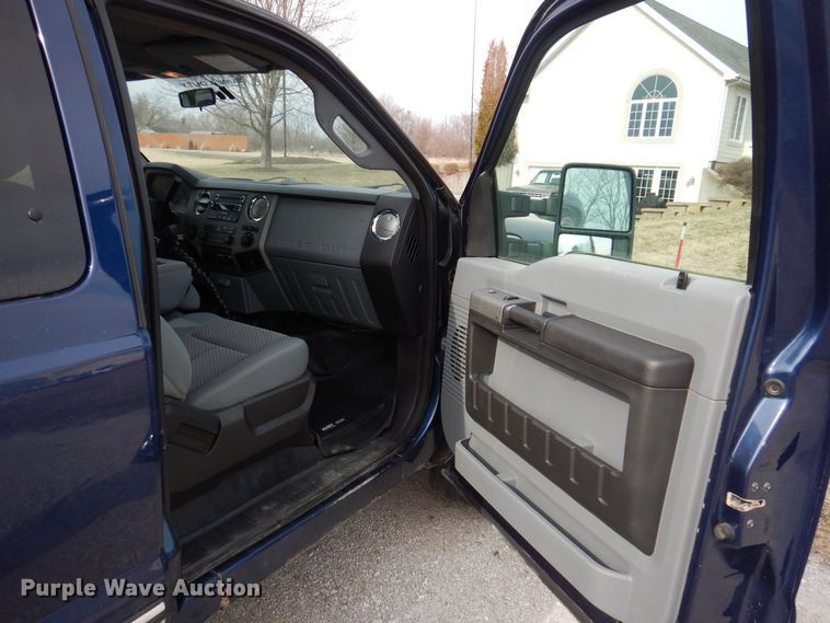 image for item MO9581 2012 Ford F250 Super Duty XLT  SuperCab pickup truck