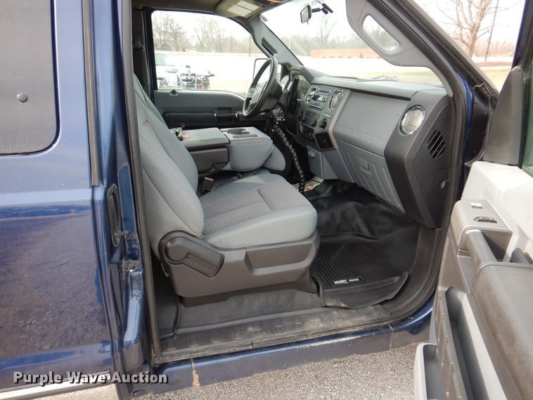 image for item MO9581 2012 Ford F250 Super Duty XLT  SuperCab pickup truck