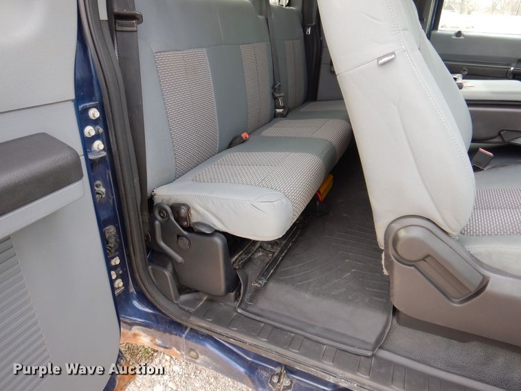 image for item MO9581 2012 Ford F250 Super Duty XLT  SuperCab pickup truck